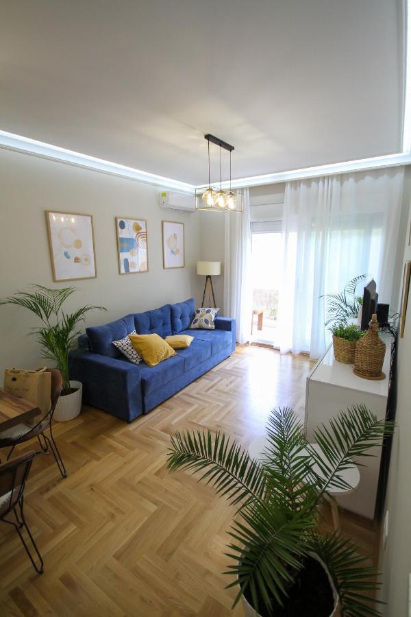 Laki Apartment Тиват Екстериор снимка