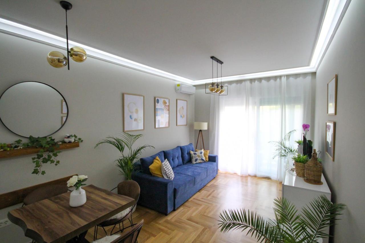 Laki Apartment Тиват Екстериор снимка