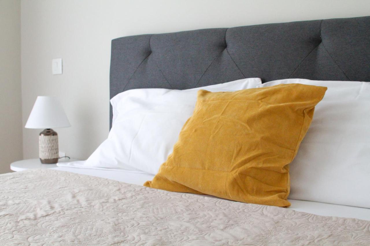 Laki Apartment Тиват Екстериор снимка