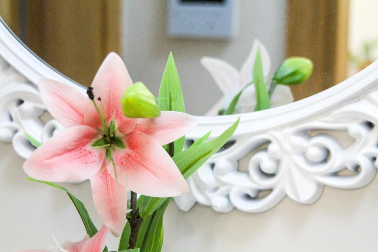 Laki Apartment Тиват Екстериор снимка